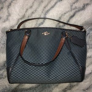 Coach small Kelsey crossbody